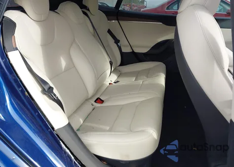 2022 Tesla Model S Dual Motor All-Wheel Drive z USA, uszkodzony, nr VIN 5YJSA1E56NF493675